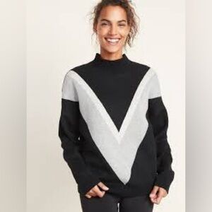 OLD NAVY- Color blocked black and grey turtleneck sweater